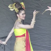 Fingernail Thai Dance