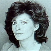 S7.E13: Elizabeth Ashley/Hall & Oates