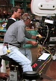 The One That Goes Behind the Scenes (1999)