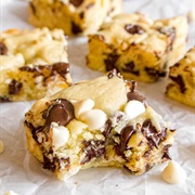 White Chocolate Chunk Brownie With Custard