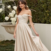 Twisted Fabric Off-Shoulder Straps