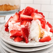 Angel Food Cake With Strawberries