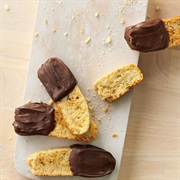Macadamia Biscotti