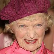 Ellen Albertini Dow as Grandma Mary Cleary ( Wedding Crashers)