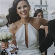 "Thin Chain" Style of Halter Neck