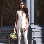 Sleeveless Jacket With Bridal Suit