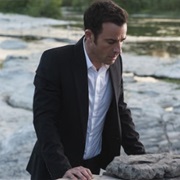 S2.E8: International Assassin