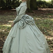 Elliptical Crinoline/Bustle on Hips