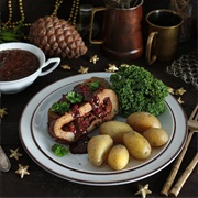 Mushroom and Mixed Nut Stuffed Seitan Roast