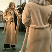 S8.E11: Fur Coats/Hearses/Outdoor Lighting Fixtures/Golf Tees