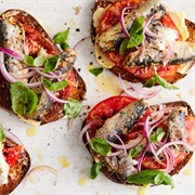 MacKerel With Tomato Salsa on Rye Crisp Bread