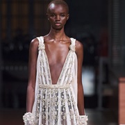 Knotted Shoulder Straps on Wedding Dress