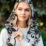 Triangular Chapel Veil