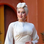 Turban With Wrapped Flower Decoration