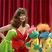 S3.E15: Lesley Ann Warren