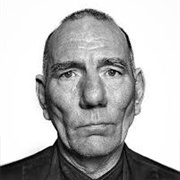 Pete Postlethwaite