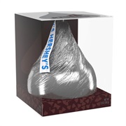 HERSHEY's World's Largest Milk Chocolate KISS