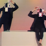 S1.E24: Mummenschanz