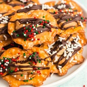 Glazed Pretzel Crisps