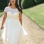 Sweetheart Bodice Under Lace Neckline
