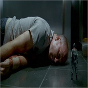 Nightmares & Dreamscapes: From the Stories of Stephen King: "Battleground" (S1,E1)