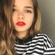 Olivia - Mai Barrett