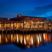 Three Bridges Bar and Grill at Villa Del Lago