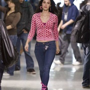 Jennifer's Pink Heart Hoodie Outfit