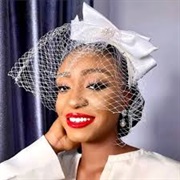 Veil Attached to Bow on Top of Head