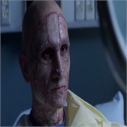 Nip/Tuck: "Merrill Bobolit" (S4,E10)