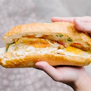 Bánh Mì Trứng Ốp-La