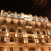 Istiglaliyyat Street, Baku