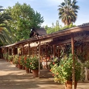 Centro Artesanal De Los Dominicos, Santiago