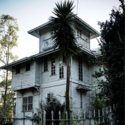 Laperal White House, Philippines