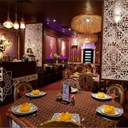 Eat at a Thai Resturant