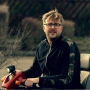 S8.E10: Clumpy Swayey Clumsy Man