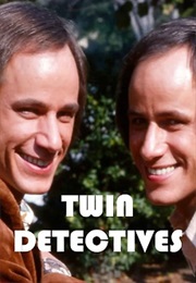 Twin Detectives (1976)