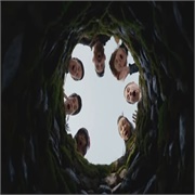 Ghosts: "Holes Are Bad" (S3,E8)