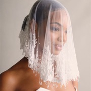 Drop Veil Longer in Front Than Back