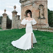 Mermaid Dress With Bow-Draped Slit Skirt