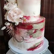 Wedding Cake With Paintbrush Strokes Design