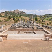 Sardis and the Lydian Tumuli of Bin Tepe