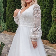 Boho-Print Lace on Wedding Dress