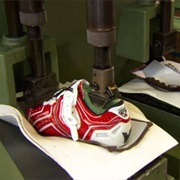 S20.E11: 1000th Item: Cycling Shoes/Yurts/Marine Plywood/Oil & Encaustic Paint