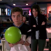 S2.E20: Bowling