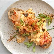 Scrambled Eggs With Kimchi, Pepper and Pesto