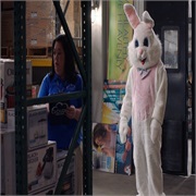 Superstore: "Easter" (S4,E16)