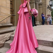 Bow Leading to Train on Dress