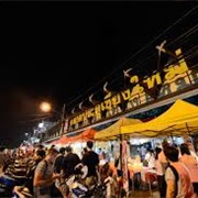 Pratu Chang Pheuak, Chiang Mai