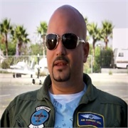 Tourgasm: "Curtain Call" (S1,E9)